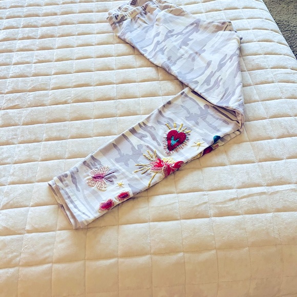 Johnny Was Zoe Maura Camo Legging - Picture 3 of 7